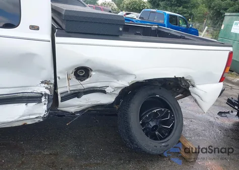 1999 Chevrolet Silverado 1500 Lt из США, поврежденный, VIN 1GCEK19T7XE179962